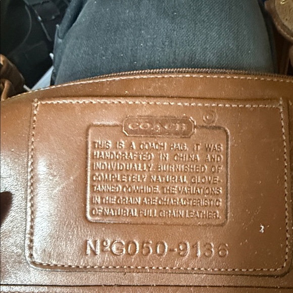 Vintage Coach Legacy Small Pocket Zip 9136– British Tan - Picture 6 of 7